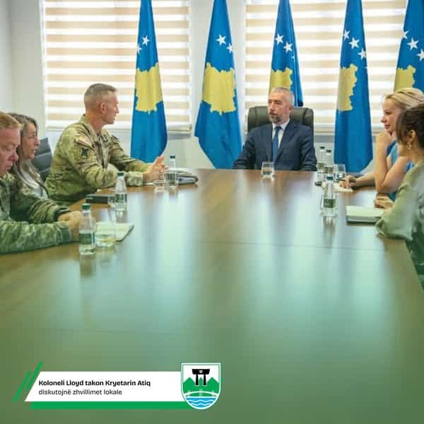 Gradonačelnik Atić i pukovnik Lojd: Dijalog za održivu budućnost